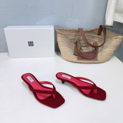 Toteme Shoes Collection
Women 35-40