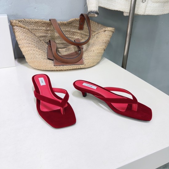 Toteme Shoes Collection
Women 35-40