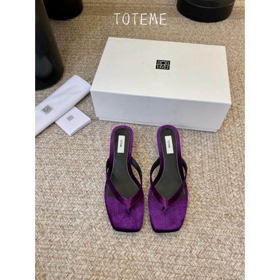 Toteme Shoes Collection
Women 35-40