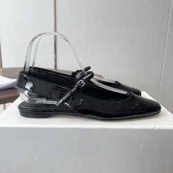 Toteme Shoes Collection
Women 35-40