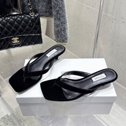 Toteme Shoes Collection
Women 35-40