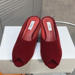 Toteme Shoes Collection
Women 35-40
