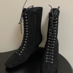 Toteme Shoes Collection
Women 35-40