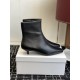 Toteme Shoes Collection
Women 35-40