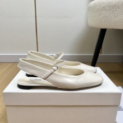 Toteme Shoes Collection
Women 35-40