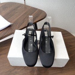 Toteme Shoes Collection
Women 35-40