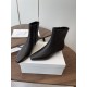 Toteme Shoes Collection
Women 35-40