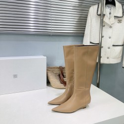 Toteme Shoes Collection
Women 35-40