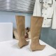 Toteme Shoes Collection
Women 35-40