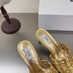 Toteme Shoes Collection
Women 35-40