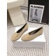 Toteme Shoes Collection
Women 35-40