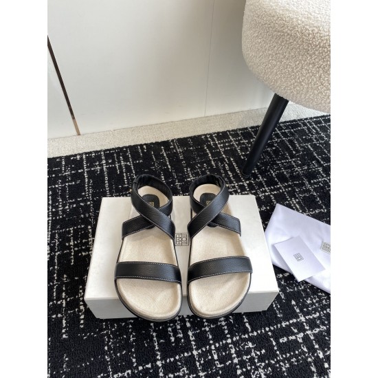 Toteme Shoes Collection
Women 35-40