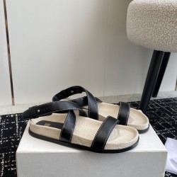 Toteme Shoes Collection
Women 35-40