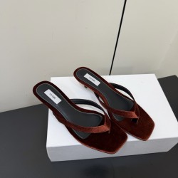 Toteme Shoes Collection
Women 35-40