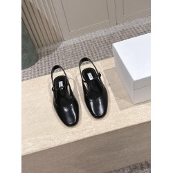 Toteme Shoes Collection
Women 35-40