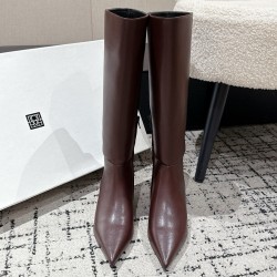 Toteme Shoes Collection
Women 35-40