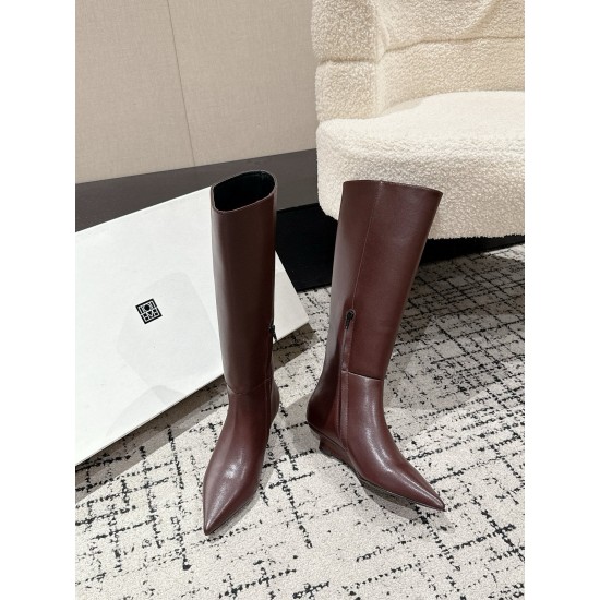 Toteme Shoes Collection
Women 35-40