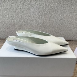 Toteme Shoes Collection
Women 35-40