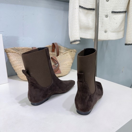 Toteme Shoes Collection
Women 35-40