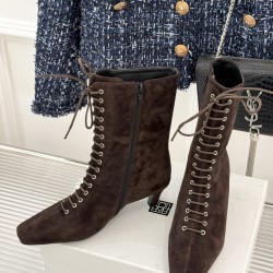 Toteme Shoes Collection
Women 35-40