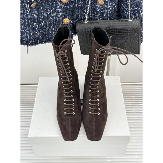 Toteme Shoes Collection
Women 35-40