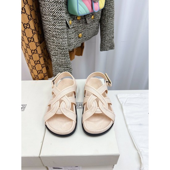 Toteme Shoes Collection
Women 35-40