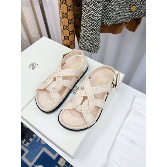 Toteme Shoes Collection
Women 35-40