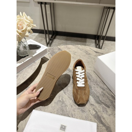 Toteme Shoes Collection
Women 35-40