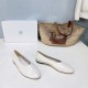 Toteme Shoes Collection
Women 35-40