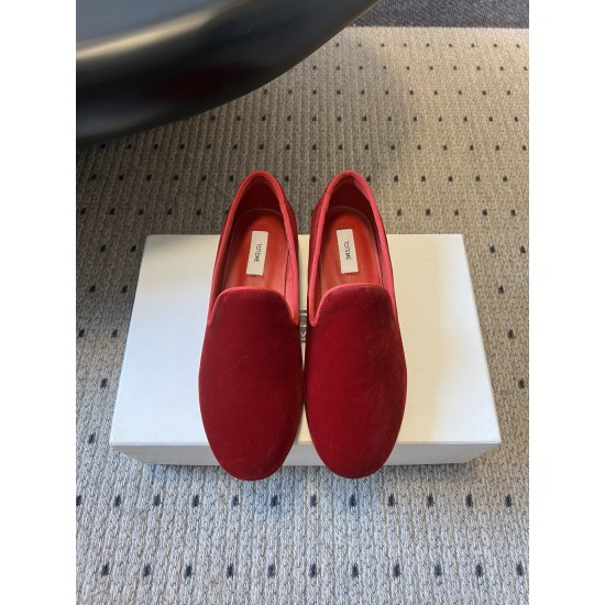 Toteme Shoes Collection
Women 35-40