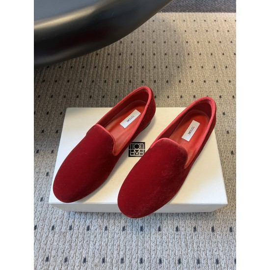 Toteme Shoes Collection
Women 35-40