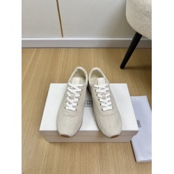 Toteme Shoes Collection
Women 35-40