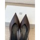 Toteme Shoes Collection
Women 35-40