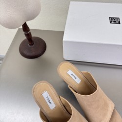 Toteme Shoes Collection
Women 35-40