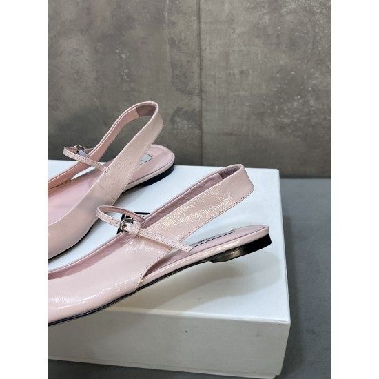 Toteme Shoes Collection
Women 35-40