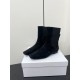 Toteme Shoes Collection
Women 35-40