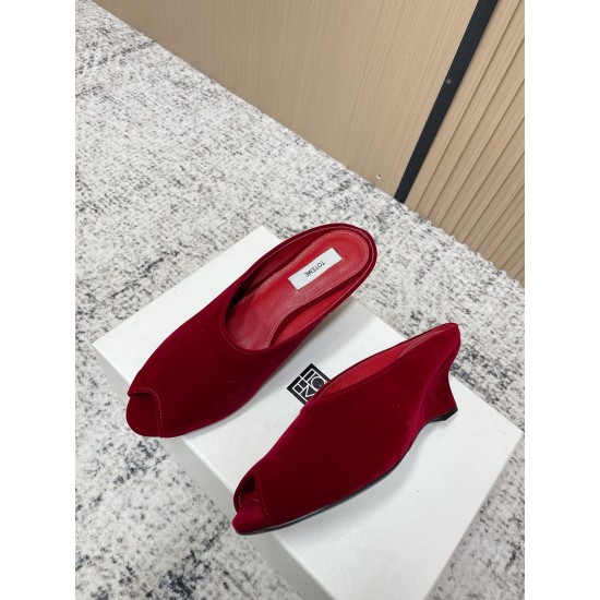Toteme Slippers