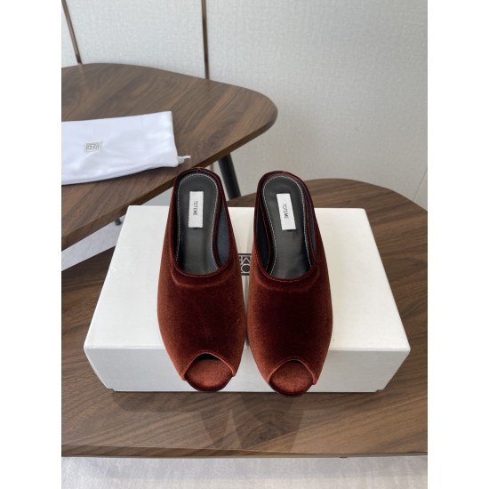 Toteme Slippers