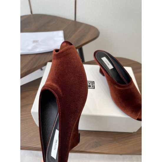 Toteme Slippers