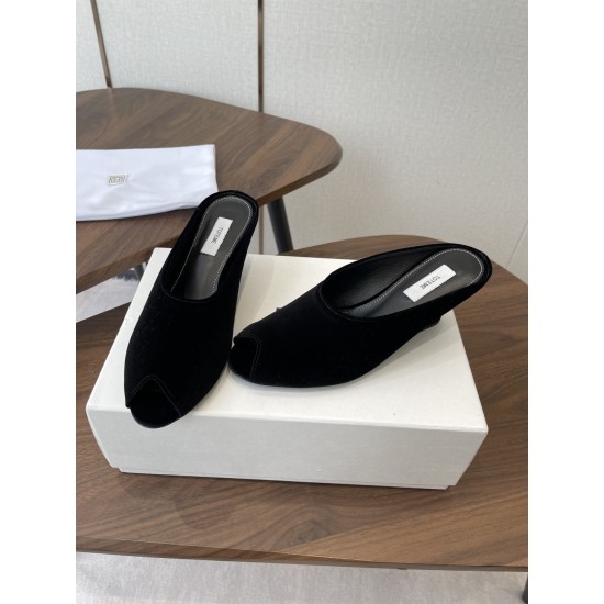 Toteme Slippers