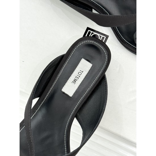 Toteme Slippers