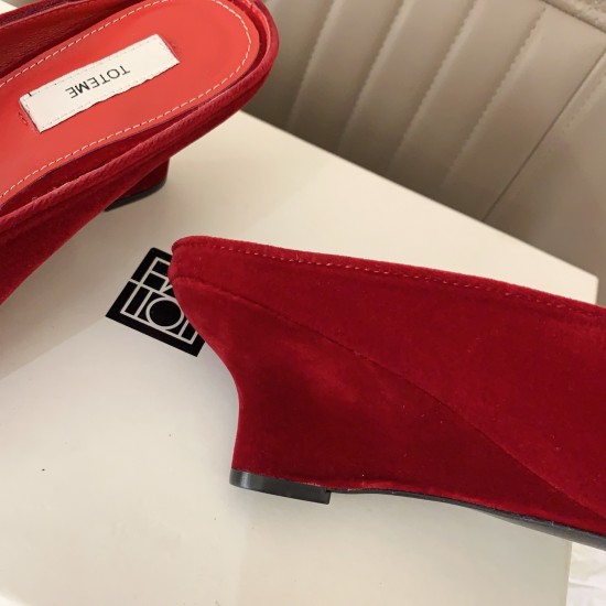 Toteme Slippers