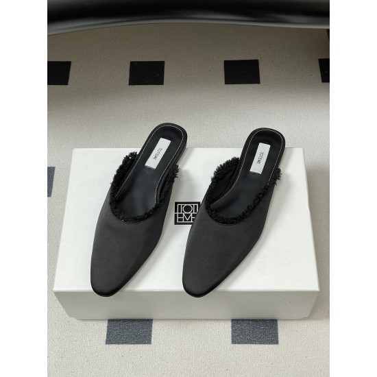 Toteme Slippers