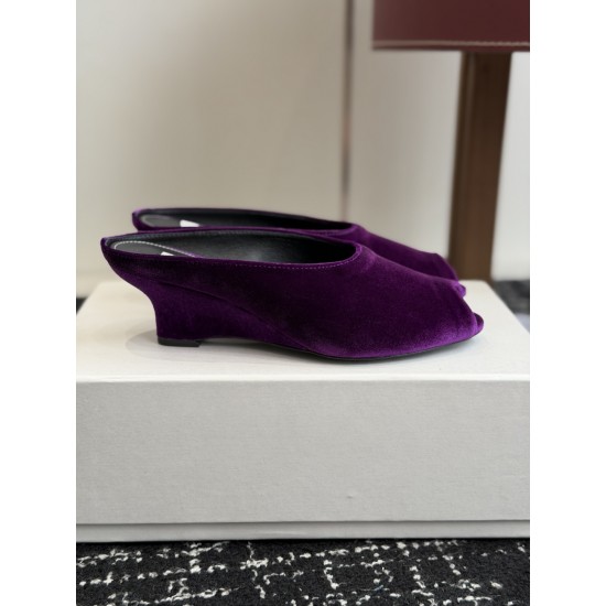 Toteme Slippers