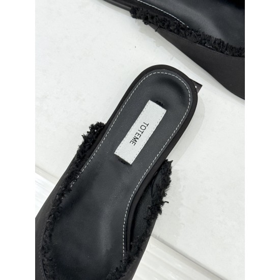 Toteme Slippers