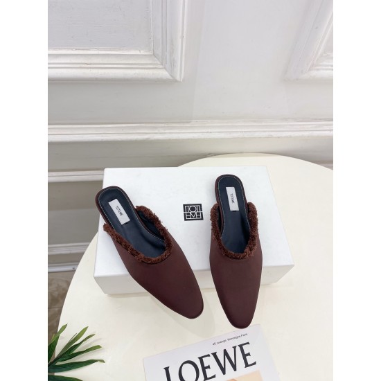 Toteme Slippers