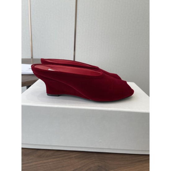 Toteme Slippers