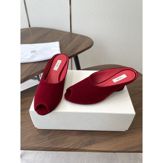 Toteme Slippers