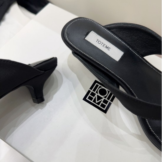 Toteme Slippers