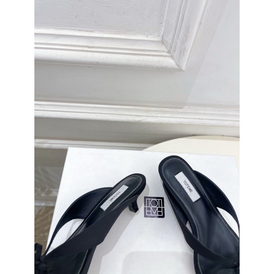 Toteme Slippers
